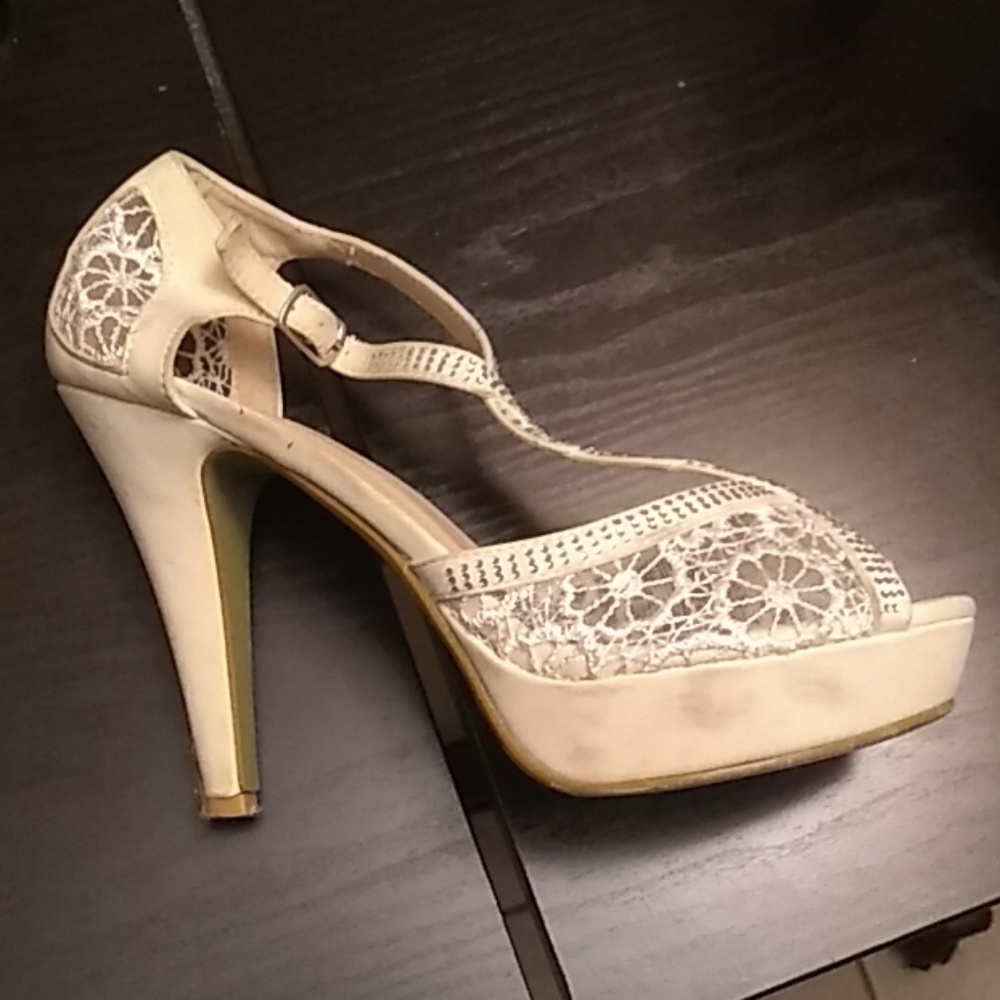 Heels - Picture 2 of 2